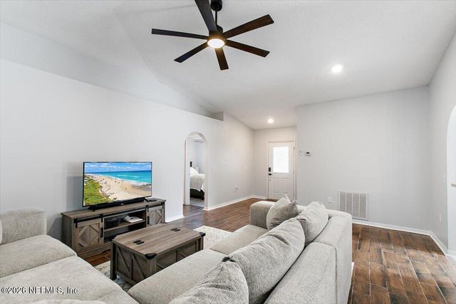 3516 WENTWORTH Circle W, Jacksonville, FL 32277