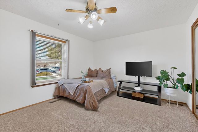 204 Wyoming Autumn Road NE, Rio Rancho, NM 87124