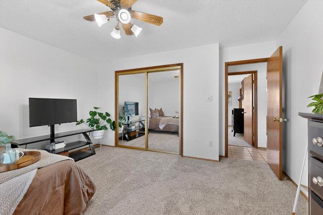 204 Wyoming Autumn Road NE, Rio Rancho, NM 87124