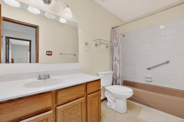 204 Wyoming Autumn Road NE, Rio Rancho, NM 87124