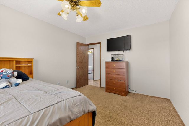 204 Wyoming Autumn Road NE, Rio Rancho, NM 87124