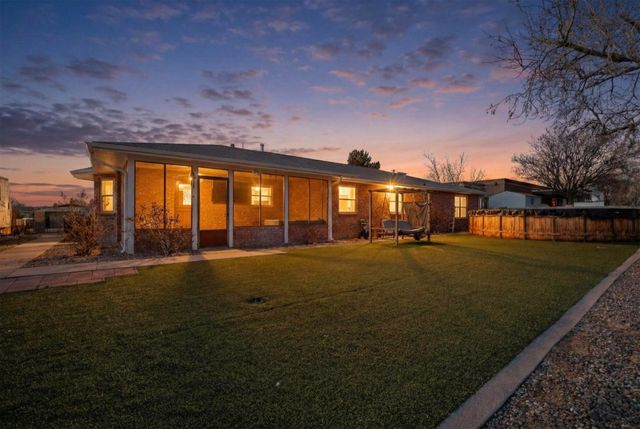 204 Wyoming Autumn Road NE, Rio Rancho, NM 87124