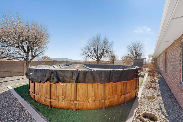 204 Wyoming Autumn Road NE, Rio Rancho, NM 87124