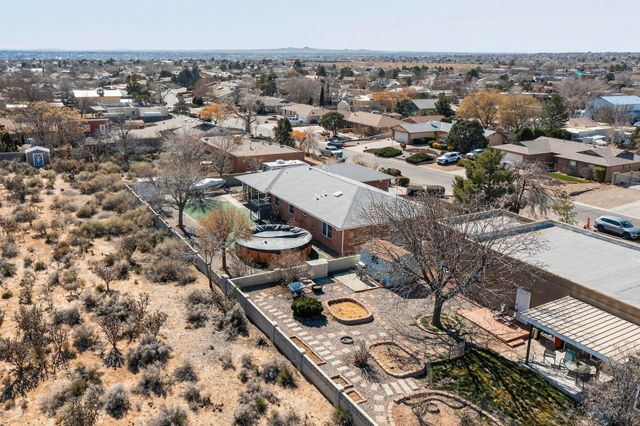 204 Wyoming Autumn Road NE, Rio Rancho, NM 87124