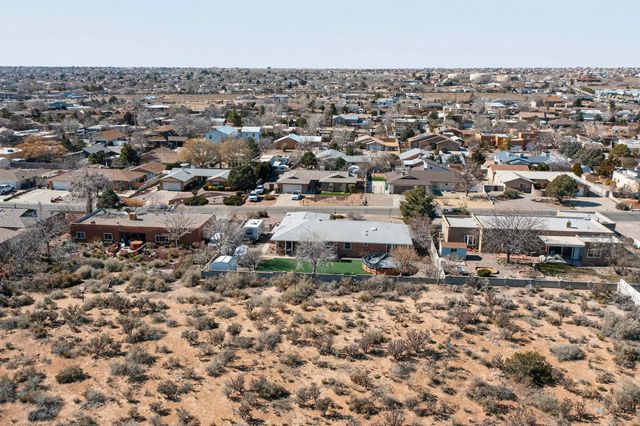 204 Wyoming Autumn Road NE, Rio Rancho, NM 87124