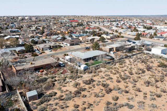 204 Wyoming Autumn Road NE, Rio Rancho, NM 87124