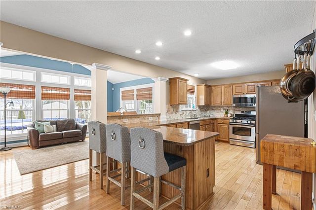 1125 Birch Hill Drive, Kernersville, NC 27284