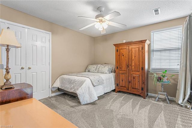 1125 Birch Hill Drive, Kernersville, NC 27284