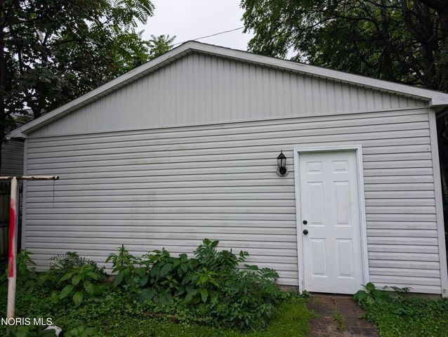 236 Dexter Street, Toledo, OH 43608