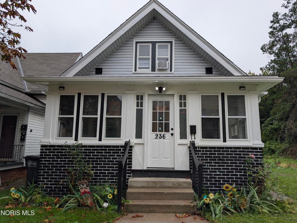 236 Dexter Street, Toledo, OH 43608