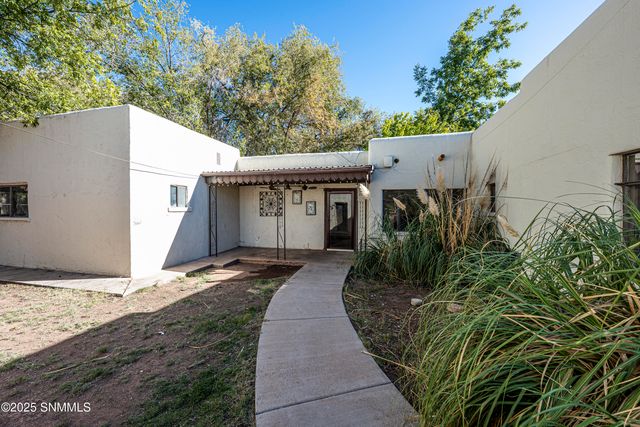 904 3rd Street, Tularosa, NM 88352