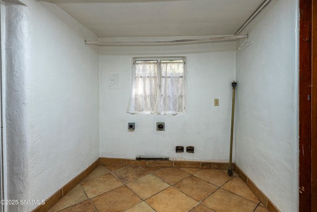 904 3rd Street, Tularosa, NM 88352