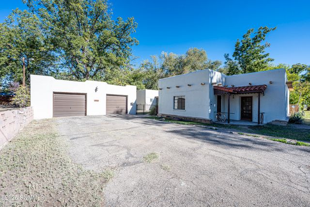 904 3rd Street, Tularosa, NM 88352