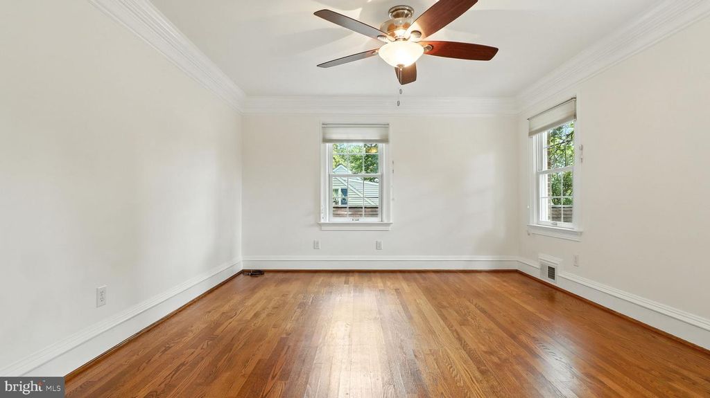 913 CROTON DR, Alexandria, VA 22308