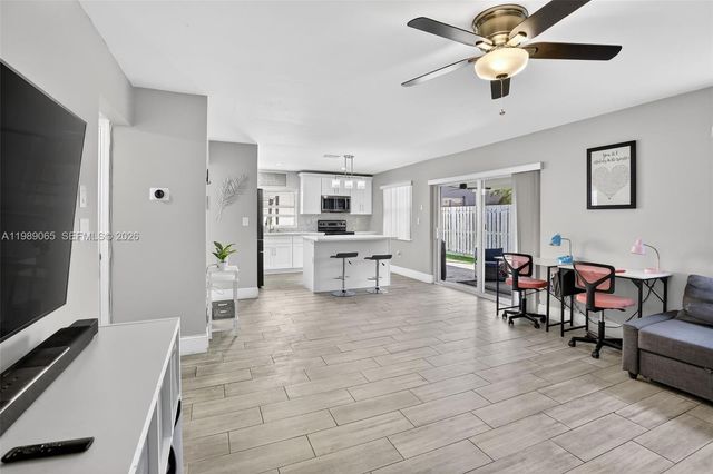 1245 NW 125th Ter, Sunrise, FL 33323