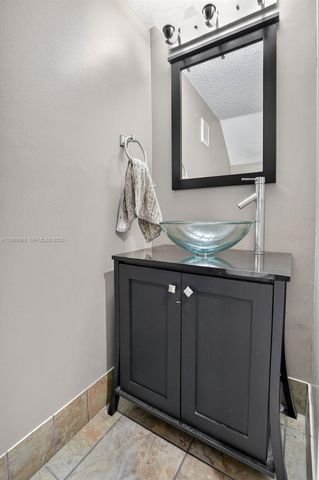 1245 NW 125th Ter, Sunrise, FL 33323