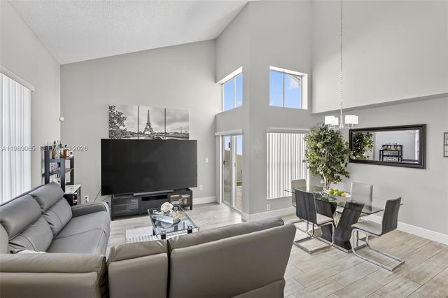 1245 NW 125th Ter, Sunrise, FL 33323