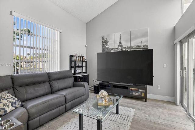 1245 NW 125th Ter, Sunrise, FL 33323