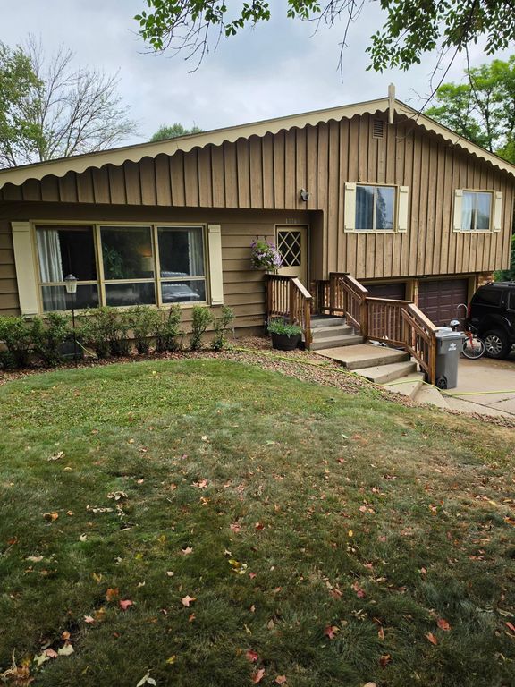 17705 2nd Avenue N, Plymouth, MN 55447 — exterior