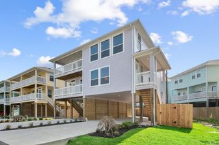 704 Lee Street, La Porte, TX 77571