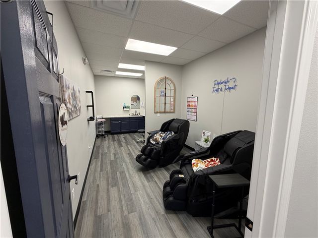 2502 SW 14th Street Suite 8, Bentonville, AR 72712