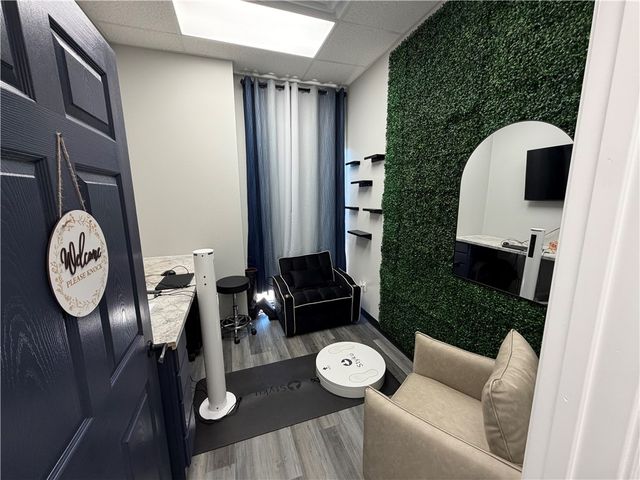 2502 SW 14th Street Suite 8, Bentonville, AR 72712