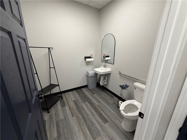 2502 SW 14th Street Suite 8, Bentonville, AR 72712