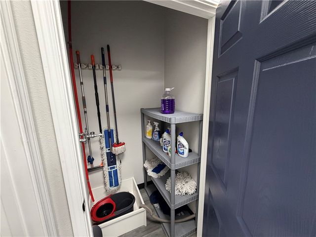 2502 SW 14th Street Suite 8, Bentonville, AR 72712
