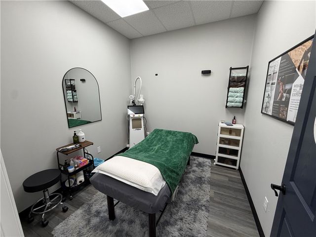 2502 SW 14th Street Suite 8, Bentonville, AR 72712
