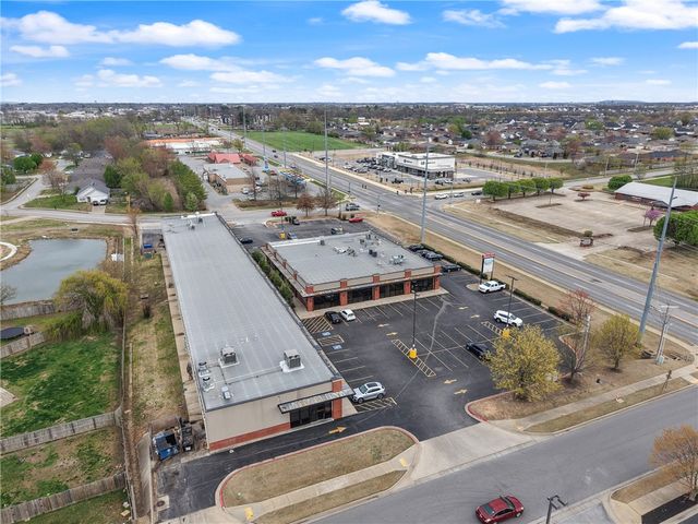 2502 SW 14th Street Suite 8, Bentonville, AR 72712