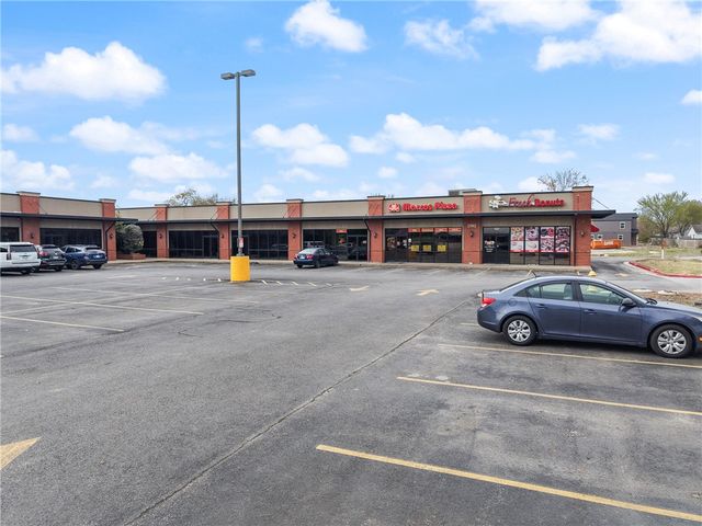 2502 SW 14th Street Suite 8, Bentonville, AR 72712