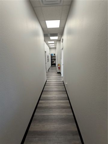 2502 SW 14th Street Suite 8, Bentonville, AR 72712
