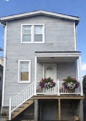 214 Brown Avenue COACH, Forest Park, IL 60130