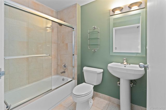 6533 E Jefferson Avenue 604RT, Detroit, MI 48207
