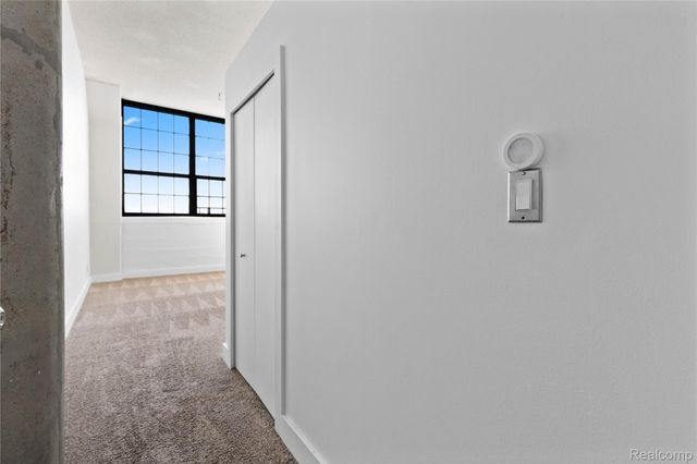 6533 E Jefferson Avenue 604RT, Detroit, MI 48207