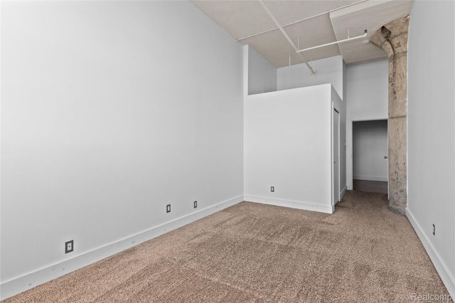 6533 E Jefferson Avenue 604RT, Detroit, MI 48207