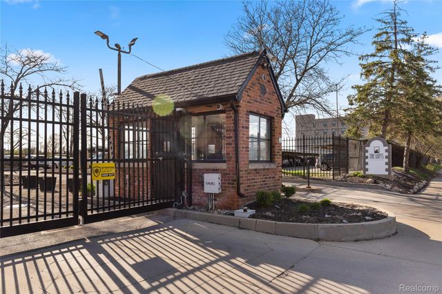 6533 E Jefferson Avenue 604RT, Detroit, MI 48207