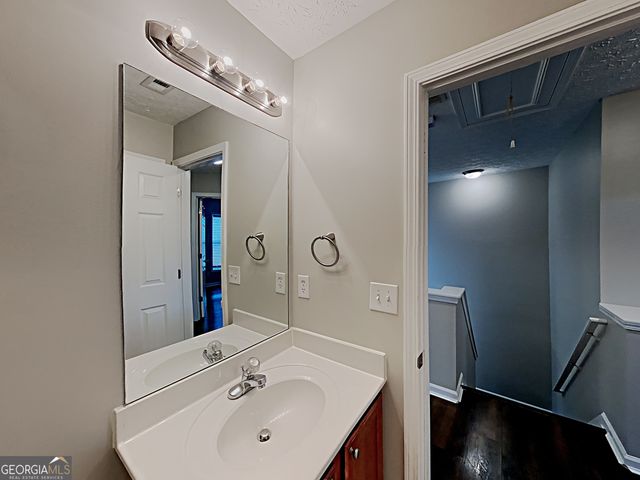 365 Laurelton Circle, Lawrenceville, GA 30044