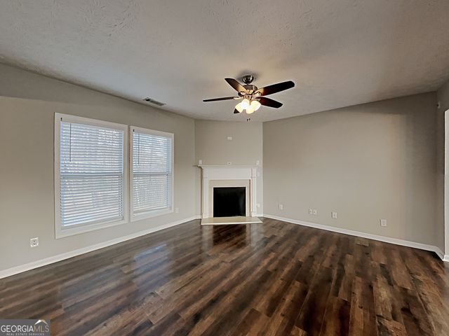 365 Laurelton Circle, Lawrenceville, GA 30044