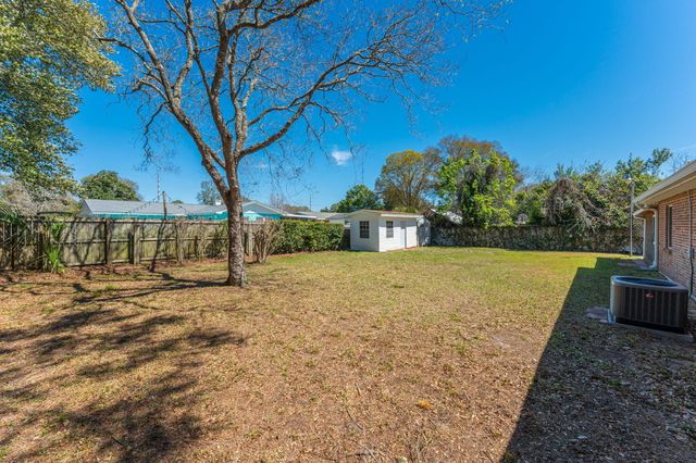 611 Lang Road, Fort Walton Beach, FL 32547