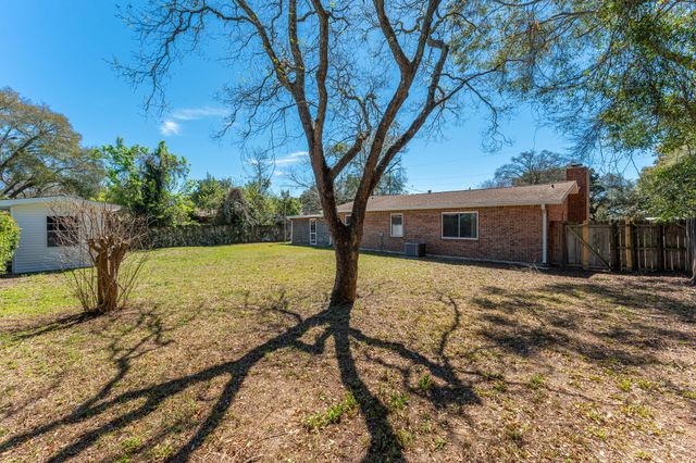 611 Lang Road, Fort Walton Beach, FL 32547