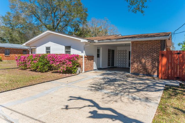 611 Lang Road, Fort Walton Beach, FL 32547