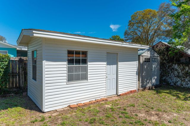 611 Lang Road, Fort Walton Beach, FL 32547