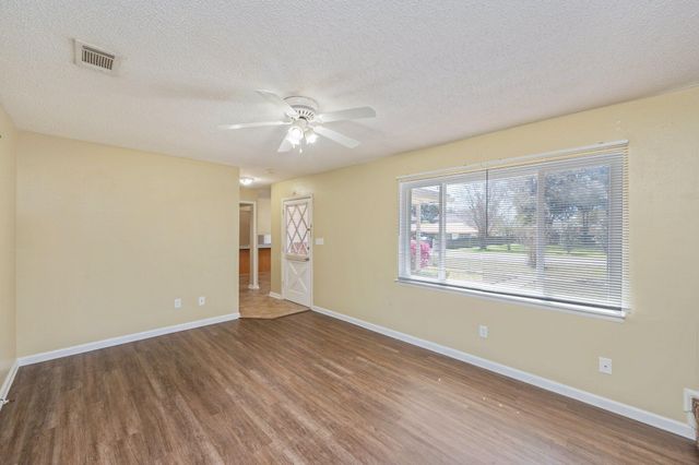 611 Lang Road, Fort Walton Beach, FL 32547