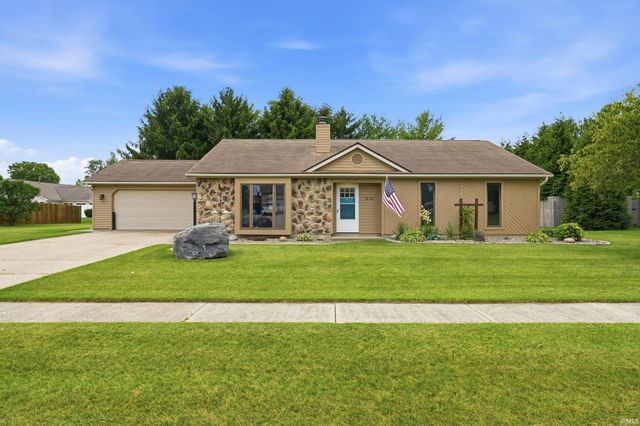 1919 Mill Stream Drive, Huntertown, IN 46748