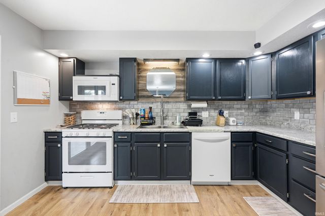 1919 Mill Stream Drive, Huntertown, IN 46748