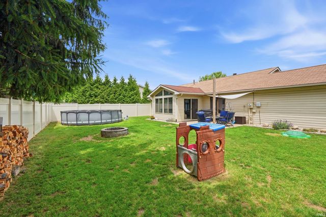 1919 Mill Stream Drive, Huntertown, IN 46748