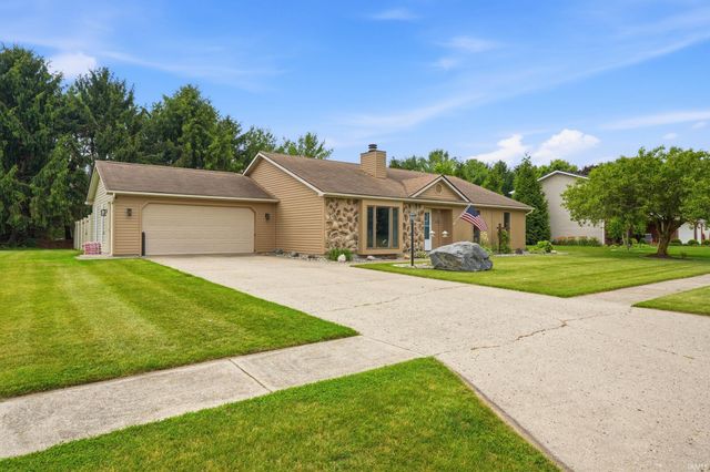 1919 Mill Stream Drive, Huntertown, IN 46748