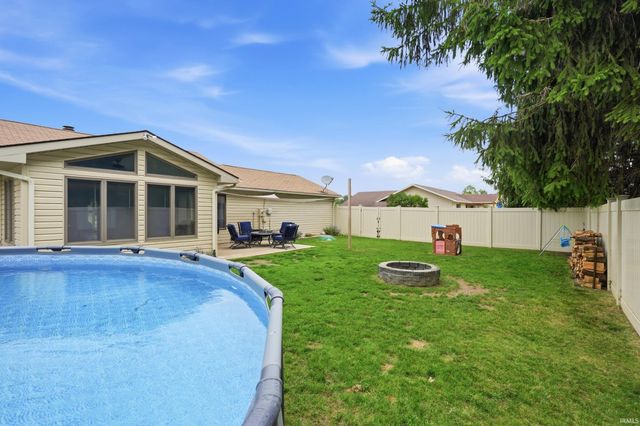 1919 Mill Stream Drive, Huntertown, IN 46748