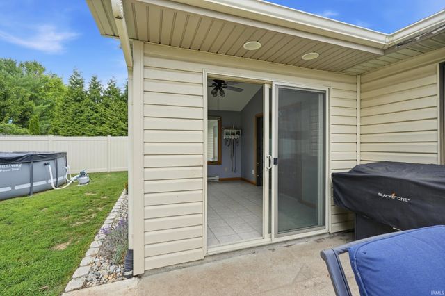1919 Mill Stream Drive, Huntertown, IN 46748